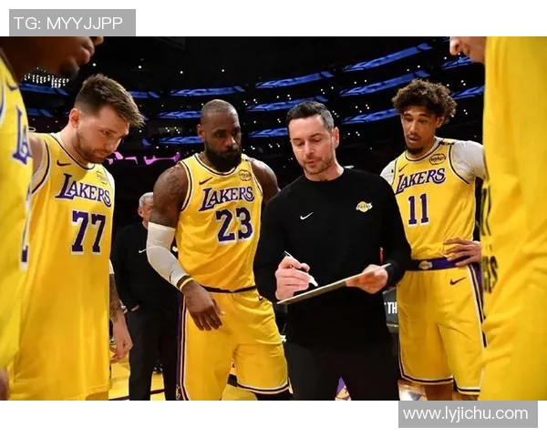 詹姆斯带领湖人重返巅峰之路的传奇故事与未来展望
